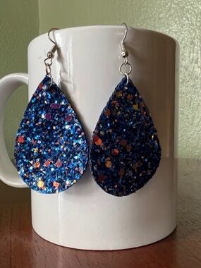 NWT Blue Teardrop Glitter Earrings